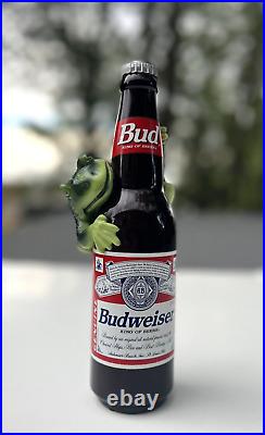 BUDWEISER BULLFROG on a BEER BOTTLE Tap Handle Frog ST. LOUIS, MISSOURI 1995 VTG