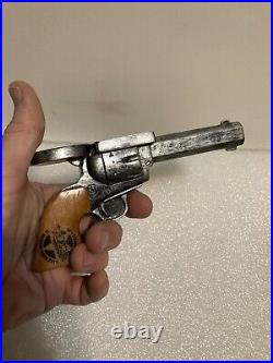 DARK HORSE BREWING 6-SHOOTER REVOLVER PEACEMAKER draft beer tap handle. MICHIGAN DARK HORSE BREWING 6-SHOOTER REVOLVER PEACEMAKER draft beer tap handle. MICHIGAN