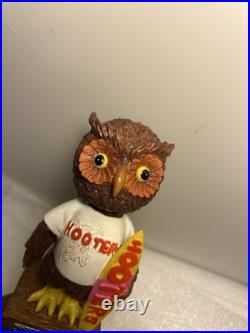 DELUXE HOOTERS OWL 20TH ANNIVERSARY BOBBLEHEAD Draft beer tap handle. FLORIDA