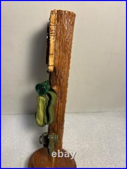 MOOSEHEAD HIKING OUTDOORS TRAIL MARKER Draft beer tap handle. CANADA