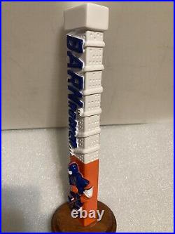 OYSTER BAY BARN ROCKER HOCKEY STICK & PLAYER draft beer tap handle. NEW YORK