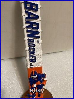 OYSTER BAY BARN ROCKER HOCKEY STICK & PLAYER draft beer tap handle. NEW YORK