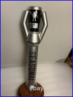 TIN WHISKERS SEASONAL TIN WHISKERS ROBOT draft beer tap handle. MINNESOTA
